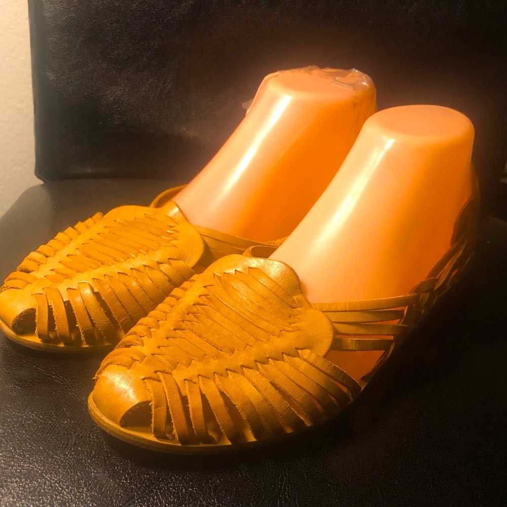Brass Plum Shoes 5195 Tan Woven Leather Slip On Shoes Size 9M